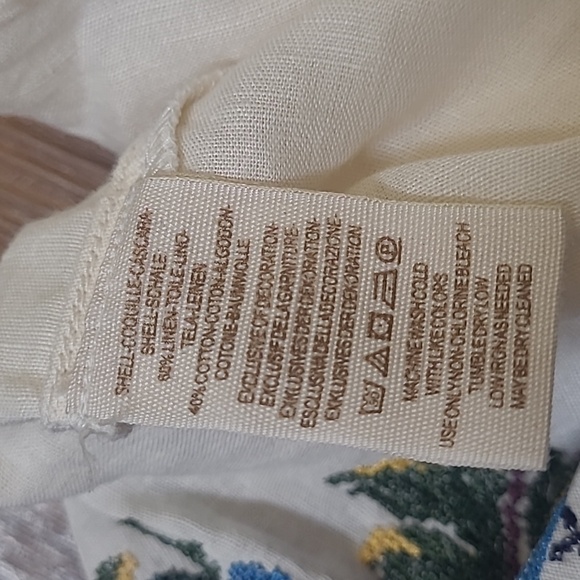 Free People Cream Fabric Detail used exelent condition. - Picture 7 of 14